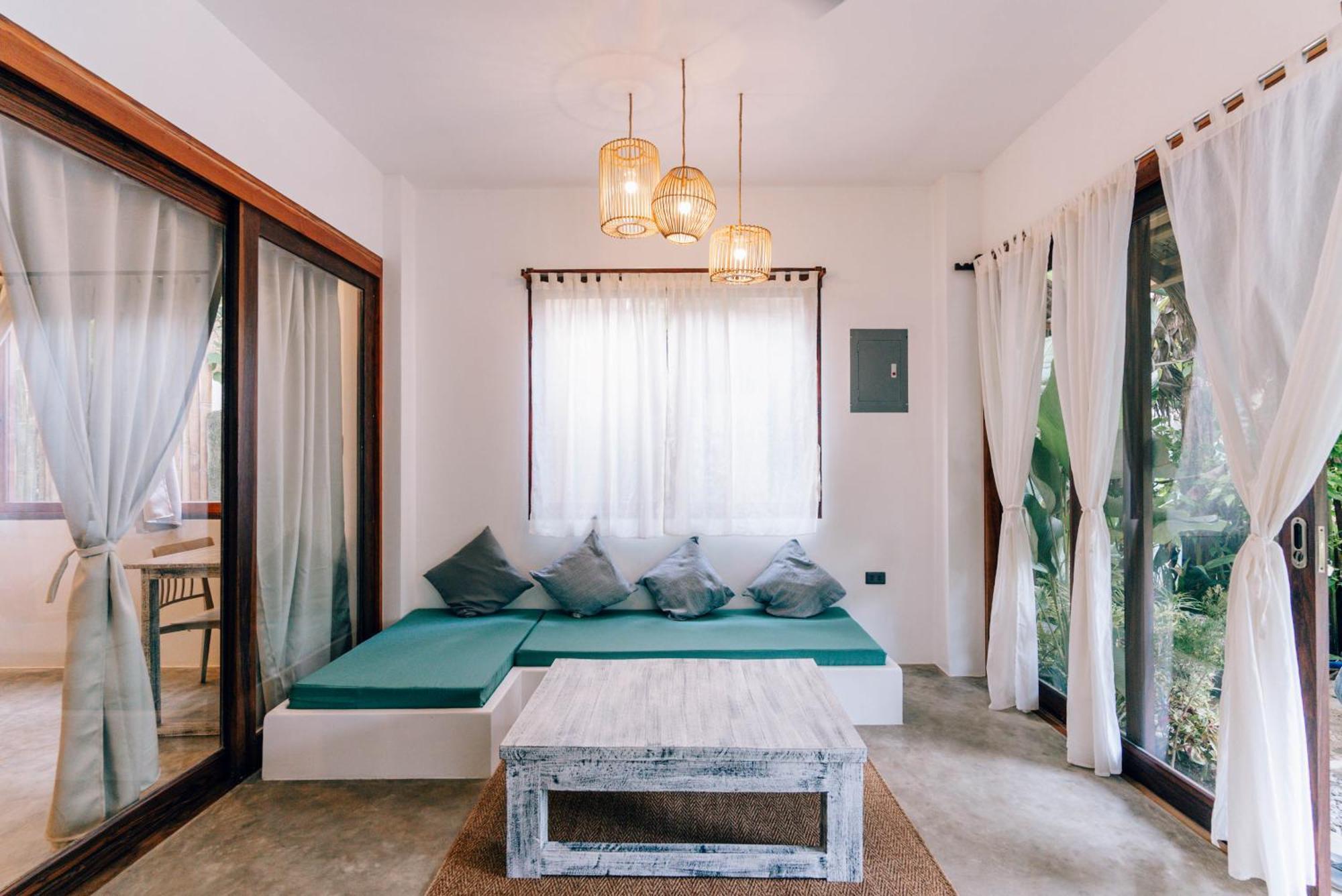 Guest house Katmon 3*